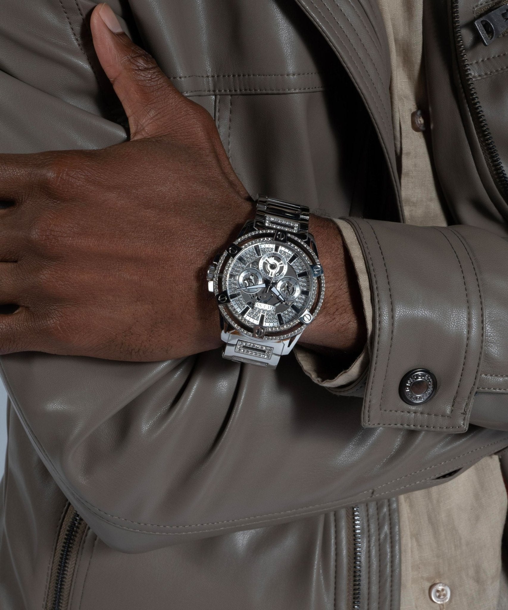 Gents King Silver Tone Stainless Steel Watch Gw0497g1